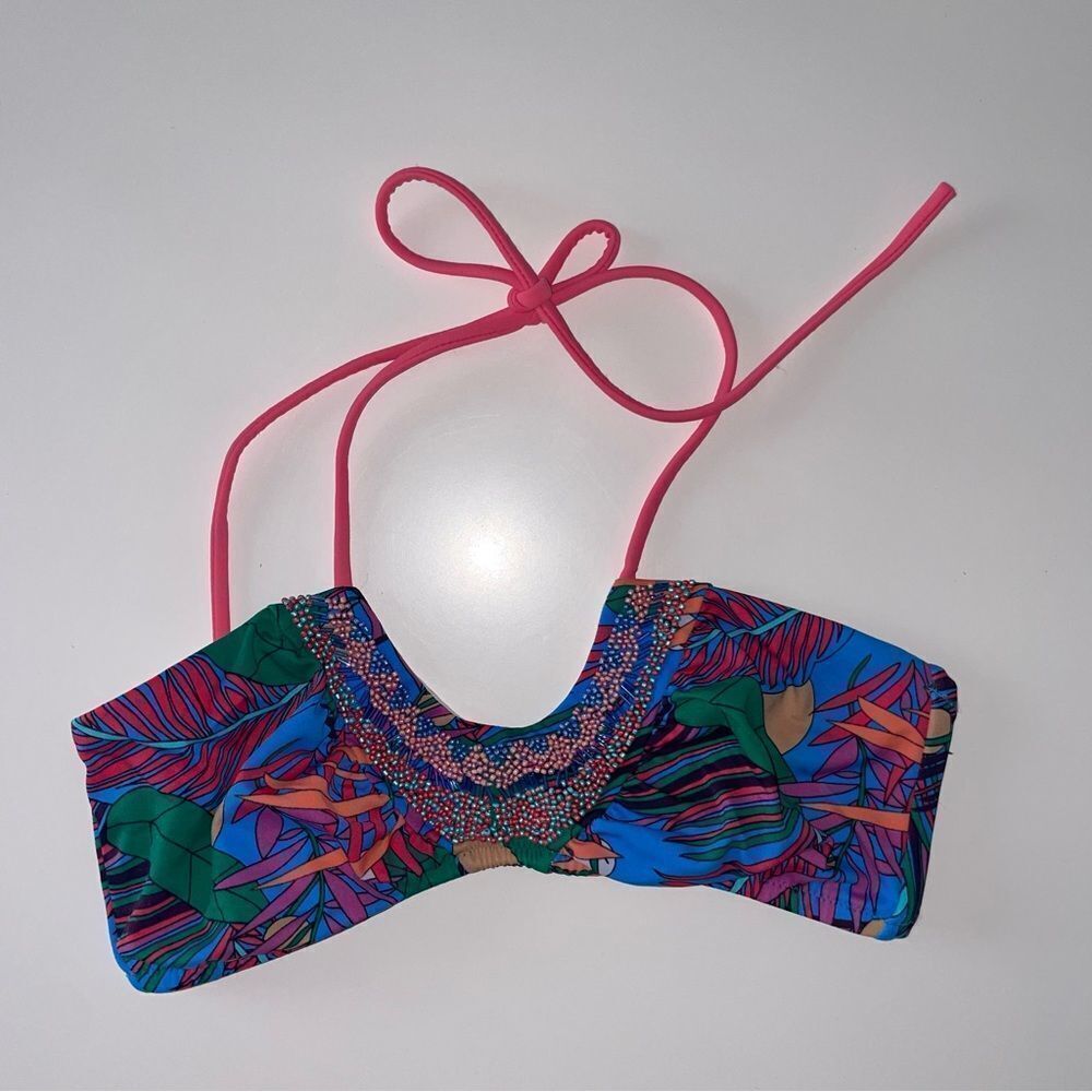 🚨 3 for $25 - VICTORIA’S Secret Beaded Bikini Top